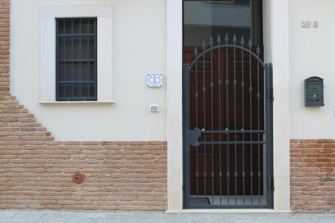 B&B Bianco Apartments Orta Nova Exterior foto